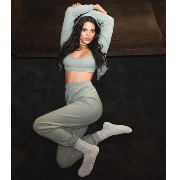 SKIMS Waffle Jogger in Mineral S - Picture 1 of 13